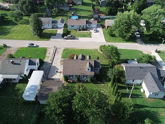 5th image of 519 Rosewood Dr