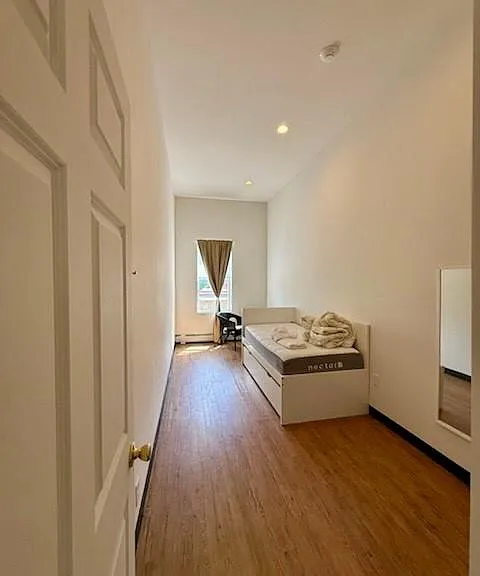 33 W Market St #2A — Photo 6
