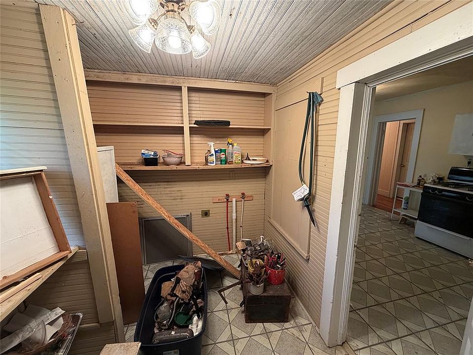19th image of 501 E Seminole Ave