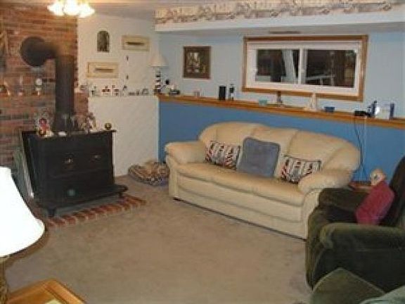 3rd image of 115 Lakehurst Dr