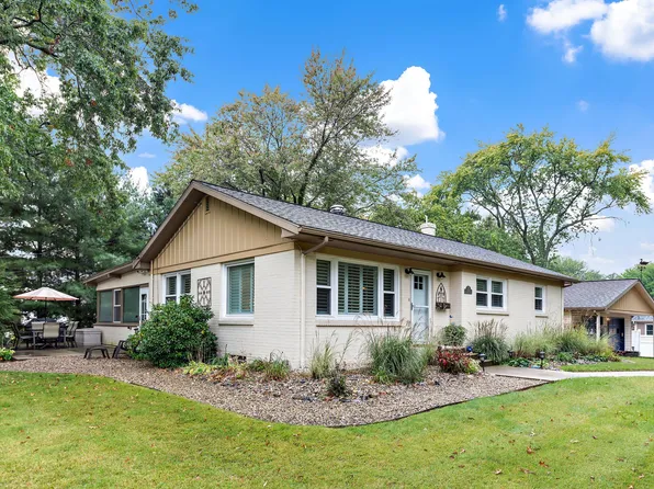 601 W Michigan St, New Buffalo, MI 49117