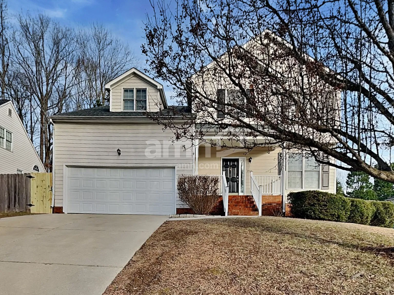 4 bed, 2.5 bath, 1954 sqft, $2,125 — Photo 1