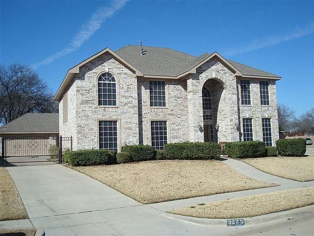 1st image of 3225 Essex Dr