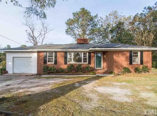 904 W Gannon Ave, Zebulon, NC 27597