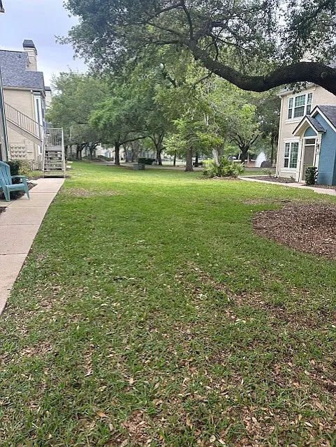 13703 Richmond Park Dr N — Photo 3