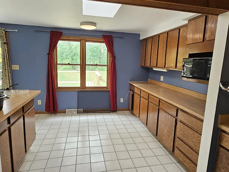 760 Robin Rd — Photo 10