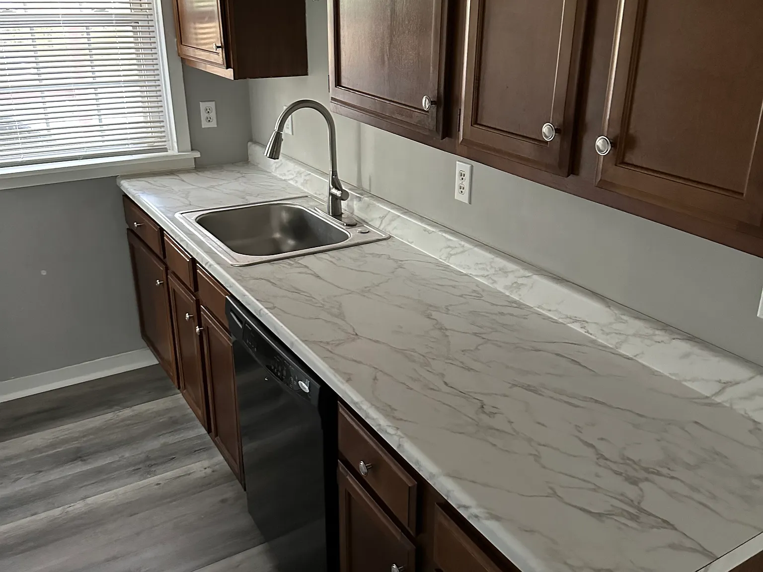3 bed, 1000 sqft, $2,375 — Photo 1