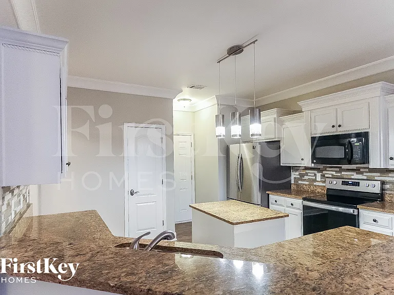 2071 Lily Valley Dr — Photo 5