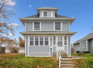 1311 Burch Ave NW, Cedar Rapids, IA 52405