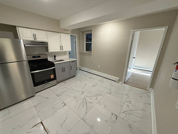 3rd image of 211 64th St #B2e