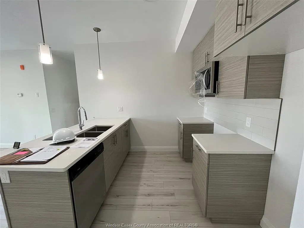 4785 Walker Rd — Photo 2