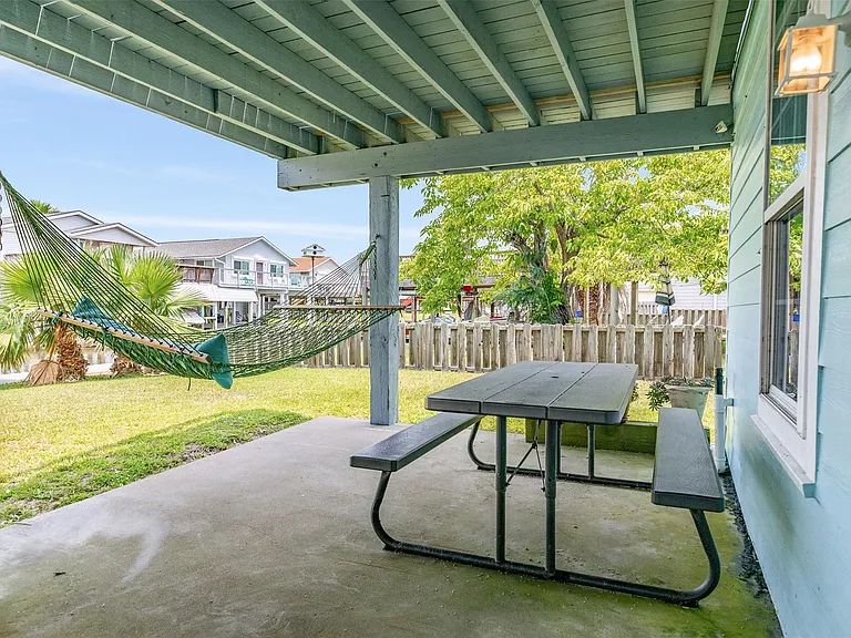 16614 Bermuda Way — Photo 23
