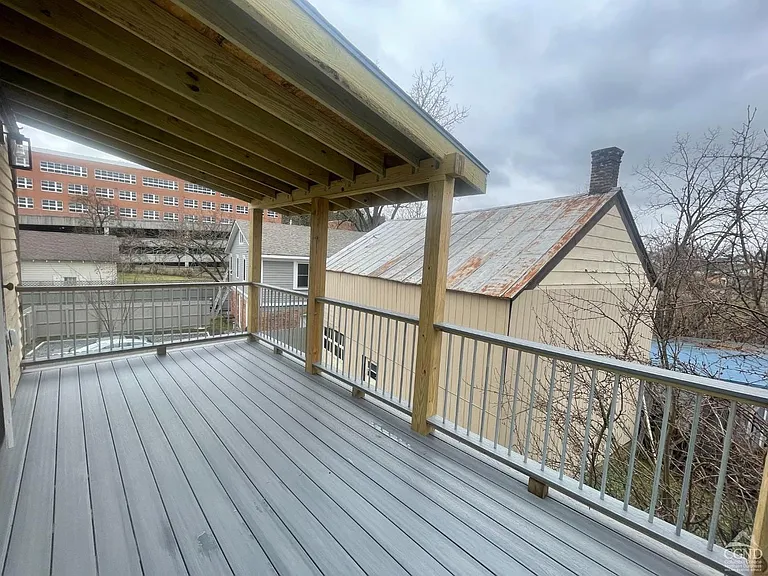 817 Columbia St #2 — Photo 17