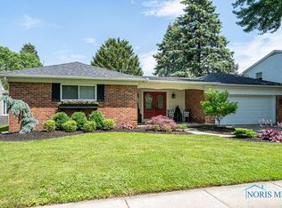 1231 Eastland Dr, Oregon, OH 43616