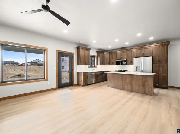 5419 W Vision Cir, Sioux Falls, SD 57107