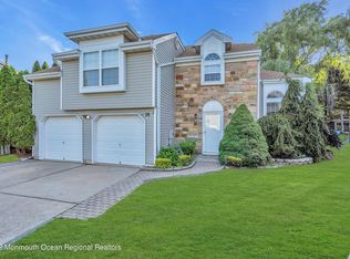 28 Citation Dr, Freehold, NJ 07728