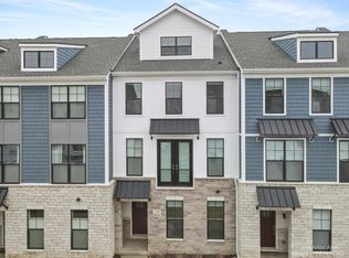 2949 Aughton Rd, Ann Arbor, MI 48105