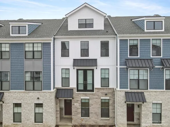 2949 Aughton Rd, Ann Arbor, MI 48105