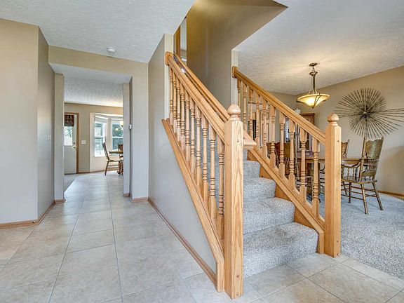 4th image of 8045 Reynoldswood Dr