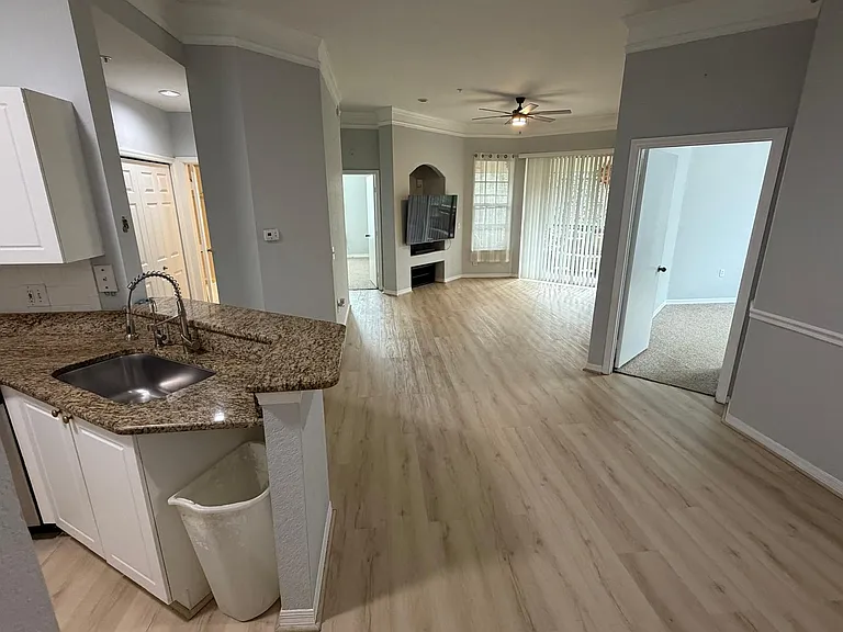 5180 Northridge Rd #301 — Photo 25