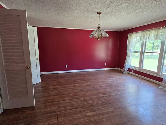 4th image of 7399 Bishop Rd