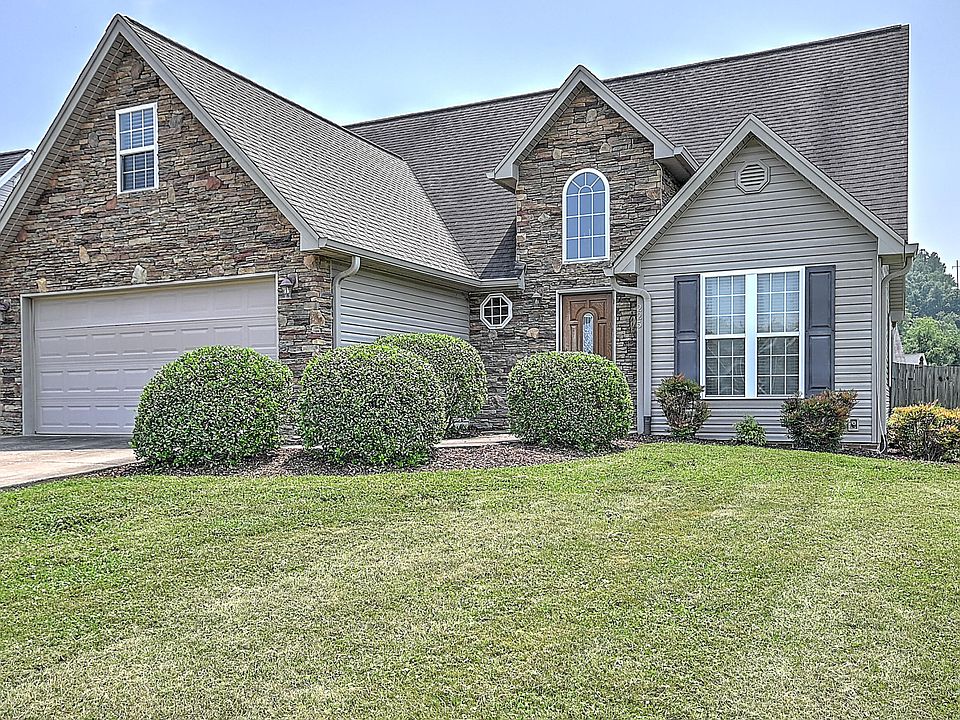 1st image of 225 Jaybird Ct
