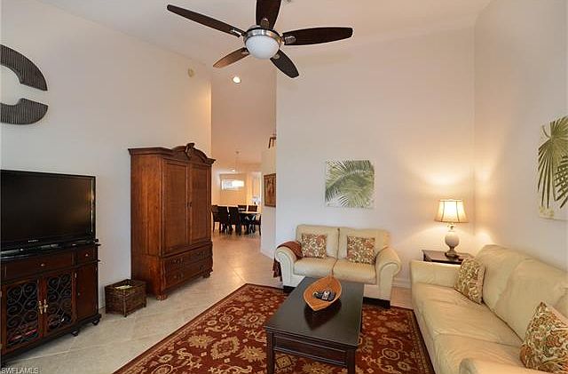 1st image of 661 Windsor Sq APT 201