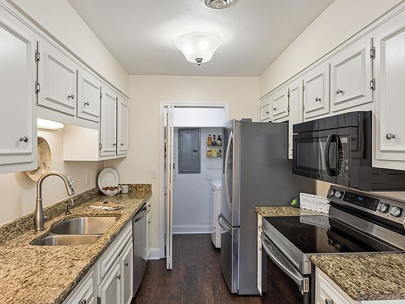 5th image of 1044 Todd Preis Dr