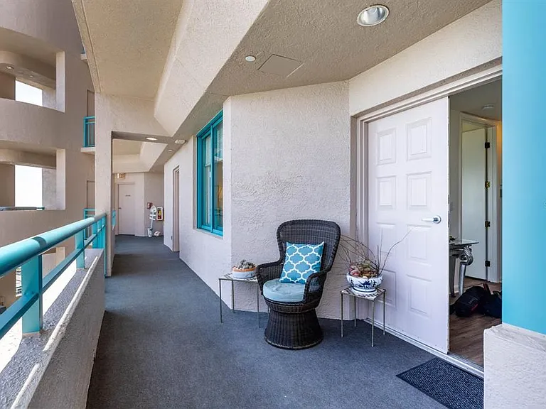 1560 Gulf Blvd #1605 — Photo 31