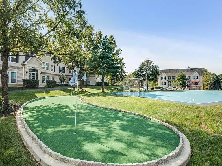 Village at Potomac Falls Apartment Homes — Photo 28