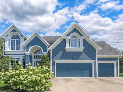 5717 NE Holiday Dr, Lees Summit, MO, 64064