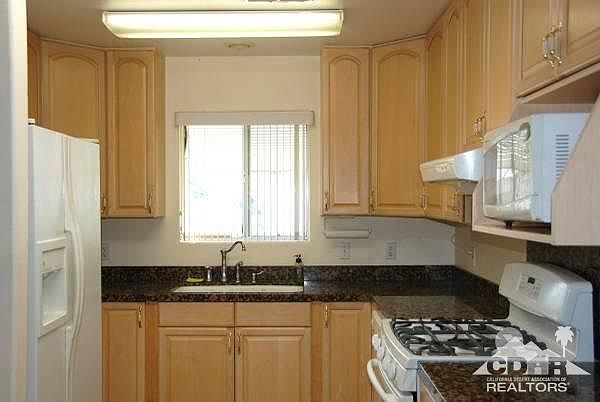 2nd image of 81641 Avenue 48 Space 33