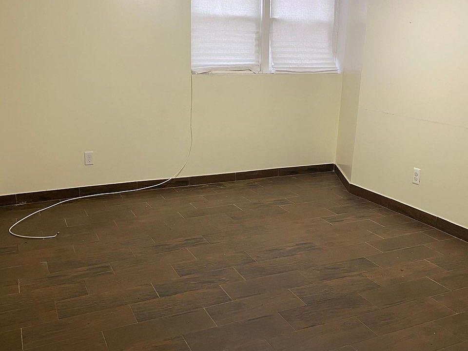 2nd image of 710 Commonwealth Ave #1