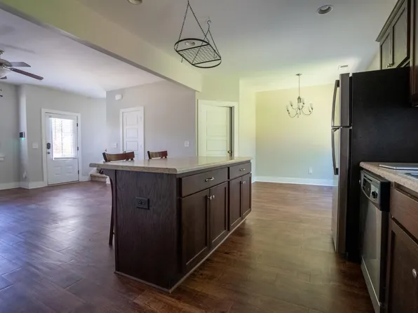 598 The Heights Ln, Calera, AL 35040