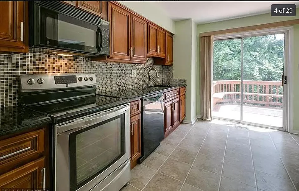 4 bed, 1894 sqft, $2,800 — Photo 4