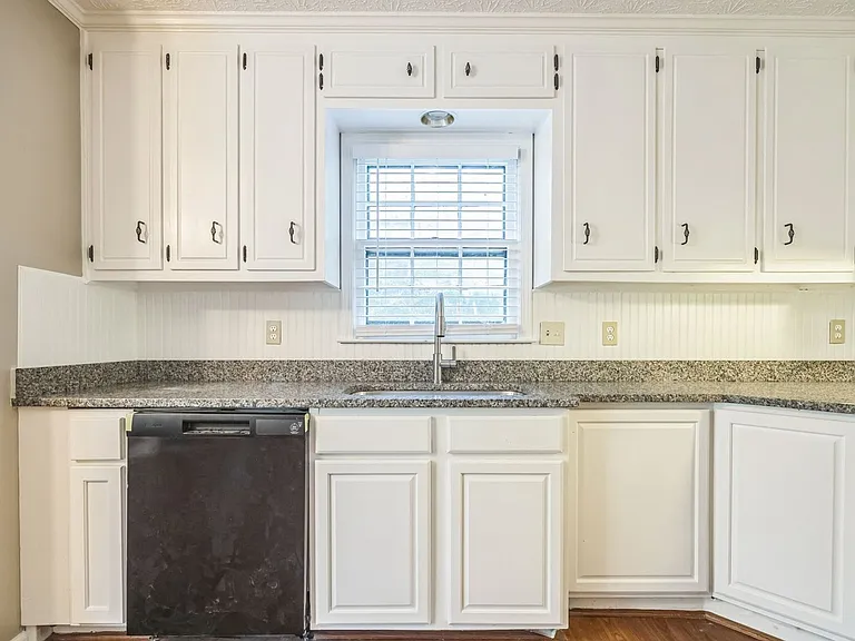 240 Brandenburgh Cir — Photo 12