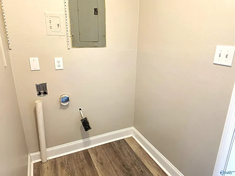 507 Redbud Dr NW — Photo 8