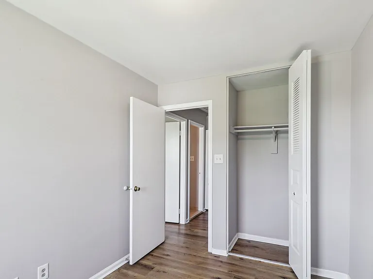5448 Princess Dr — Photo 3