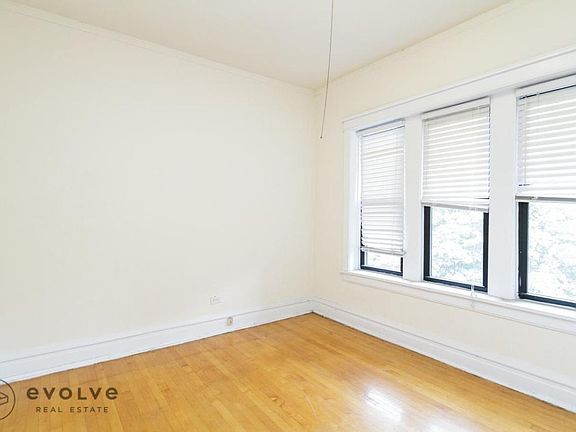 4th image of 2506 N Kedzie Blvd