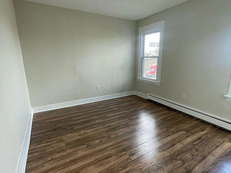 125 Stiles St — Photo 10