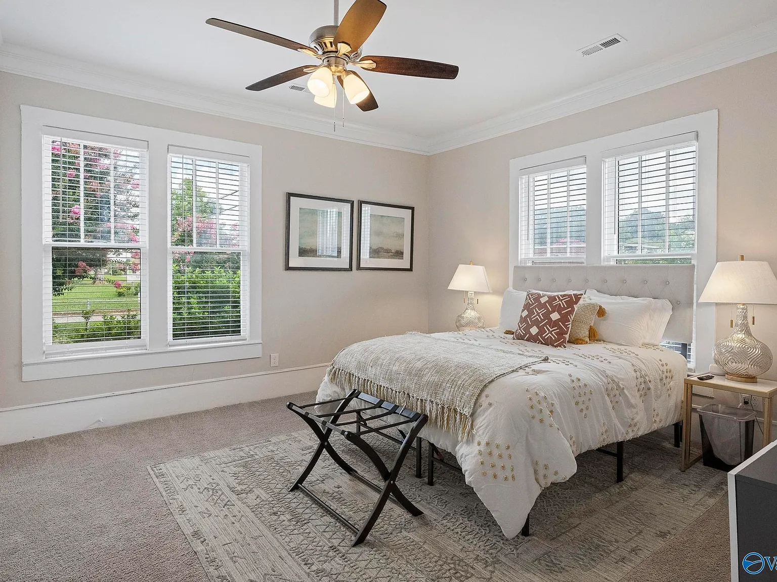 3 bed, 2.0 bath, 1815 sqft, $2,100 — Photo 3