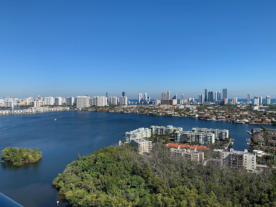 1st image of 16385 Biscayne Blvd Unit 2821