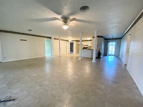 3rd image of 3403 Nederland Ave