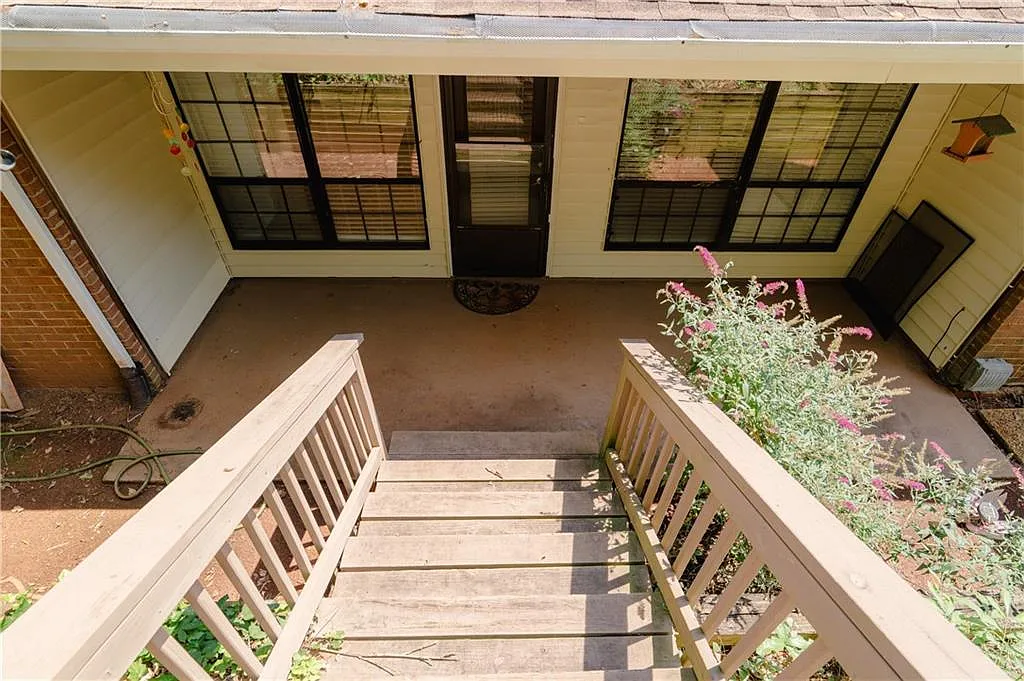 2 bed, 2.0 bath, 1739 sqft, $2,500 — Photo 4