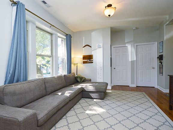 4th image of 1457 W Thome Ave #1