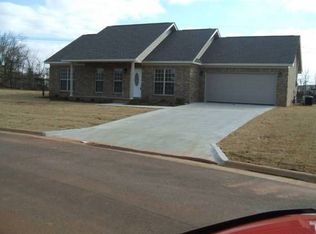 114 Windsor Rd, Muscle Shoals, AL 35661