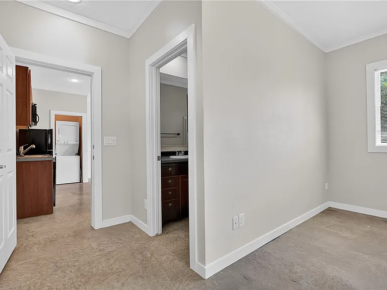 5448 Raymond Stotzer Pkwy — Photo 13