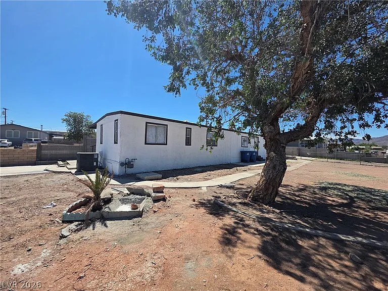 1121 Pawnee Ln — Photo 4