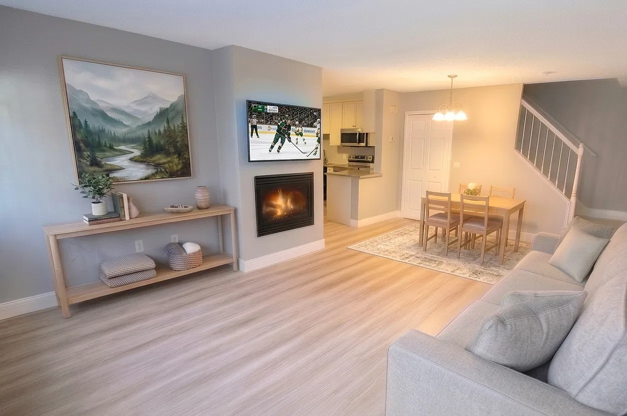 2 bed, 1.5 bath, 1429 sqft, $1,999 — Photo 1