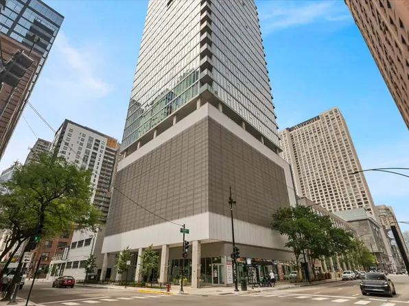 550 N Saint Clair St APT 2302, Chicago, IL 60611